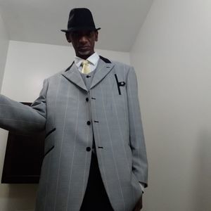 Meet your Posher, Bobby